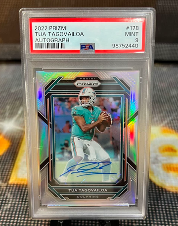 2022 Prizm #178 Auto Tua Tagovailoa PSA 9