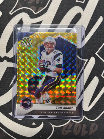 2021 Panini Mosaic Football Tom Brady Yellow Reactive Prizm #137
