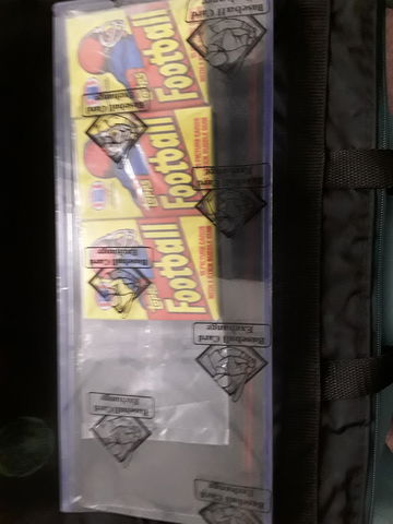 1981 Topps Football BBCE 3  Wax Pack