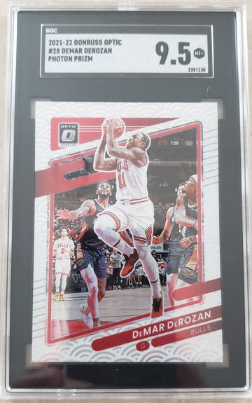 Demar Derozan 2021 Optic #28 Photon Prizm SSP SGC 9.5 