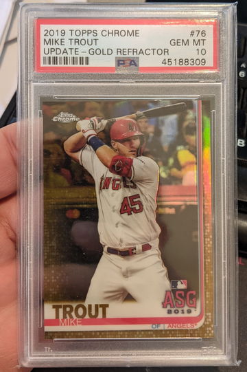 2019 Topps chrome update Mike trout gold refractor 