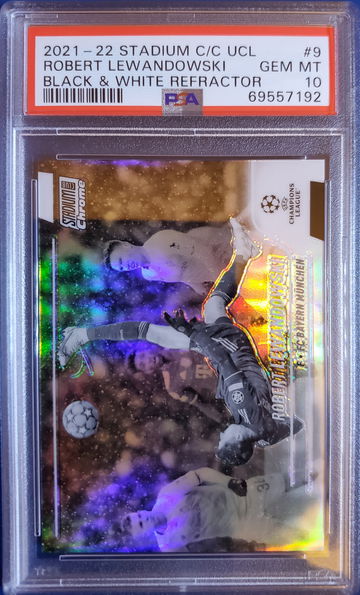 2022 Stadium Club Chrome UCL #9 Robert Lewandowski Black & White Refractor #294/299 PSA 10