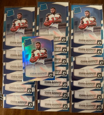 (21) Chris Godwin 2017 optic #155 rc lot w/holo