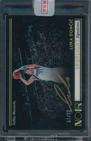 2018 Noir Luka Doncic Spotlight Signatures 51/99