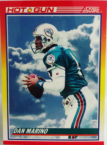 Vintage 1990 Score NFL - Dan Marino Hot Gun #320 - Near Mint / Mint