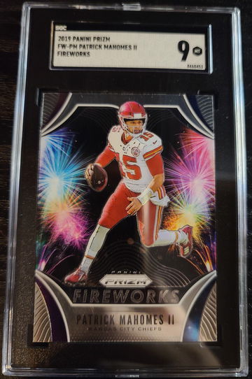 2019 Panini Prizm Patrick Mahomes II Fireworks FW-PM SGC 9
