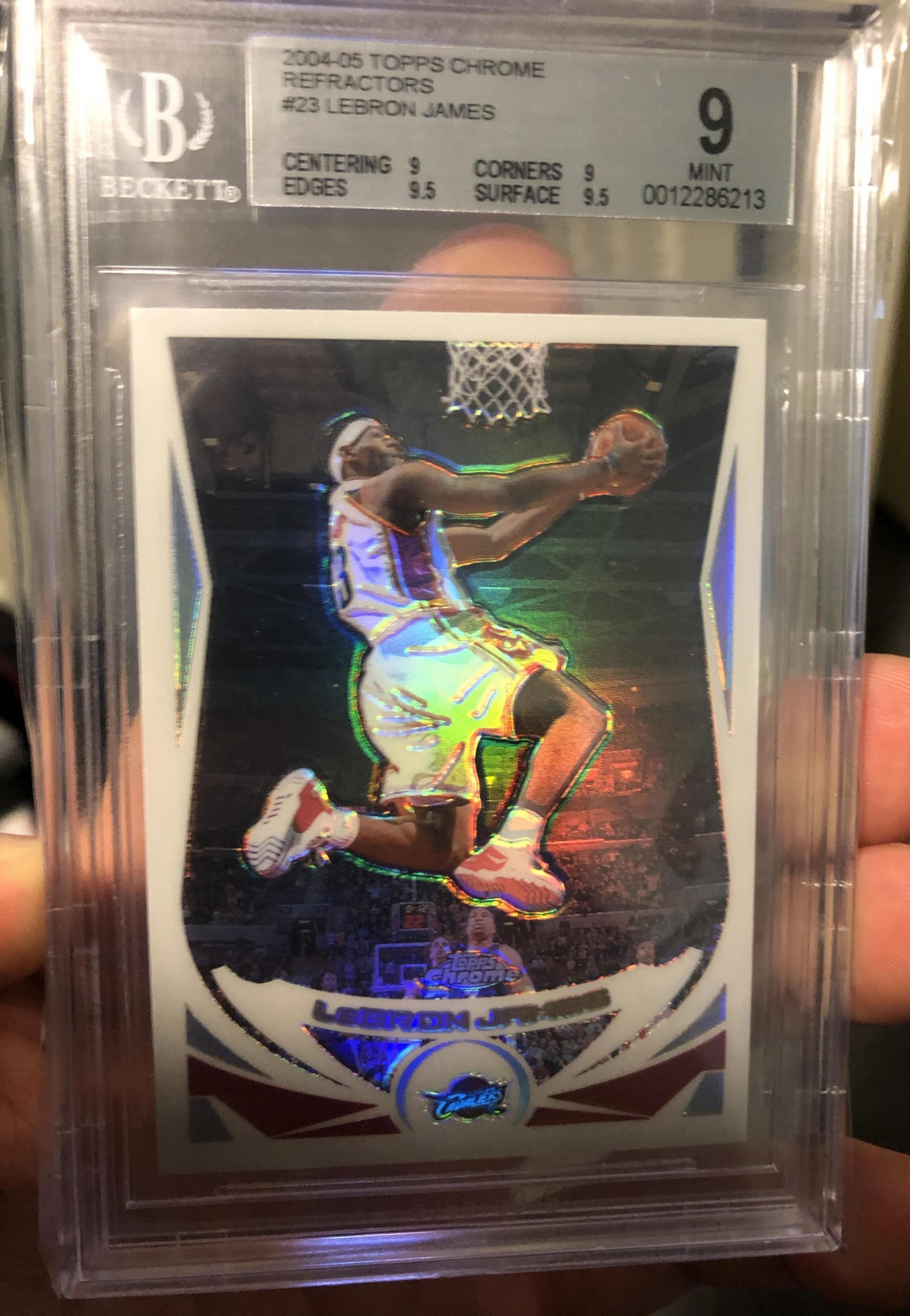 Lebron James 2004 Topps Chrome Refractor BGS 9    .5 AWAY