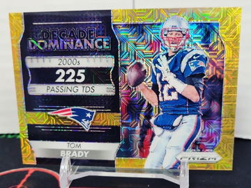 2016 Panini Prizm Tom Brady #13 Decade Of Dominance GOLD MOJO SN /10