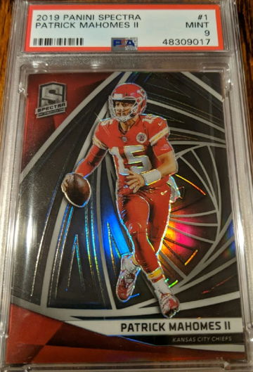 2019 Patrick Mahomes Spectra /99 PSA MINT