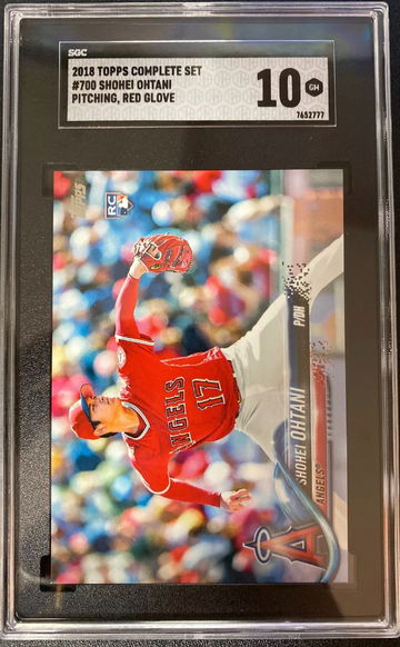 2018 Topps Complete Set Shohei Ohtani 700 Image Variation Pitching Red Glove SGC 10 Gem Mint