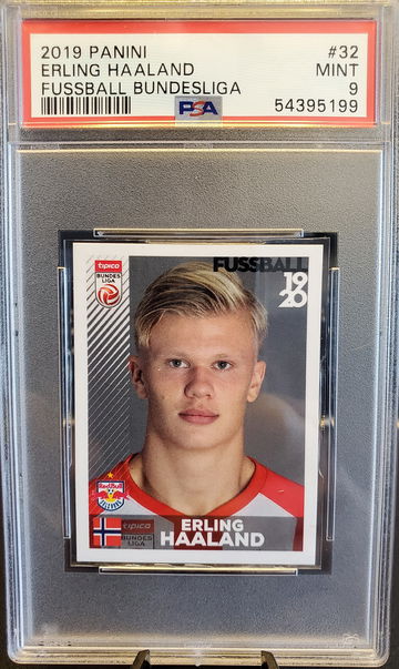 2019 Panini Fussball #32 Erling Haaland RC