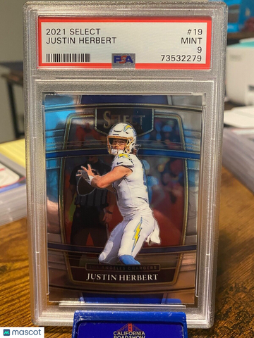 2022 Panini Select Justin Herbert #19 PSA 9