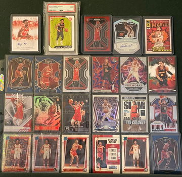 Atlanta Hawks 23 card lot, Trae PSA9 RC, 2 Autos