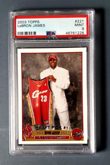 2003 Topps LeBron James PSA 9 MINT RC #221 ROOKIE 
