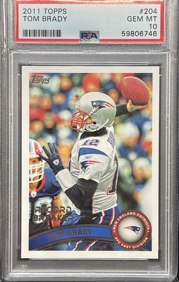 2011 TOPPS #204 TOM BRADY Base New England PATRIOTS PSA 10