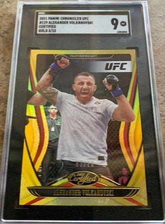2021 Panini Chronicles Certified UFC Gold /10 - Alexander Volkanovski - SGC Mint 9 MT