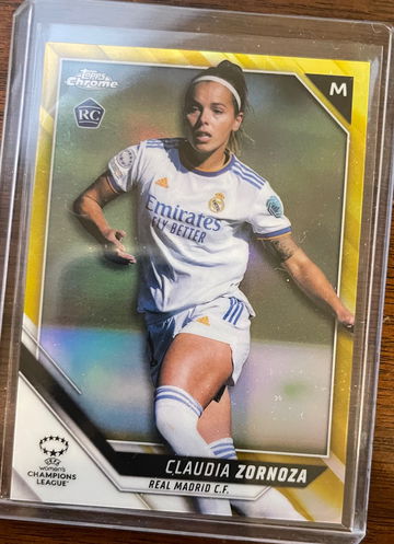 2021-22 Topps Chrome UEFA Women's Claudia Zornoza Gold Refractor #2/50. 