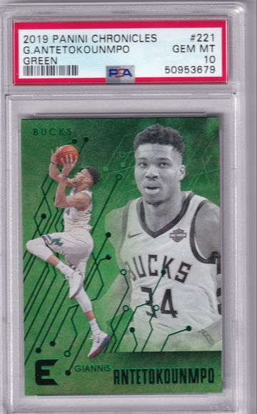 2019 Panini Chronicles Giannis Antetokounmpo Essentials Green #221 PSA 10