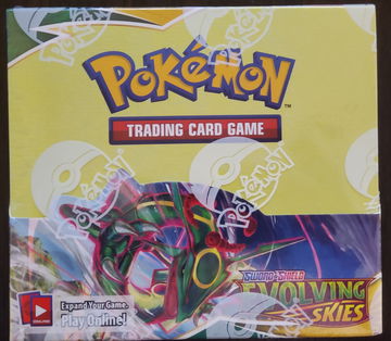 Pokemon Sword & Shield Evolving Skies Booster Box