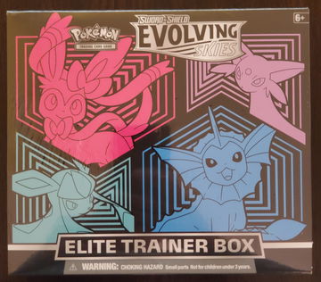 Pokemon Evolving Skies Elite Trainer Box. Sword and Shield. Blue