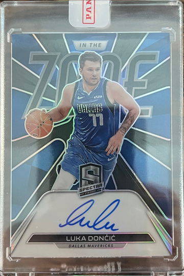 2021-22 Spectra Luka Doncic In The Zone auto /49