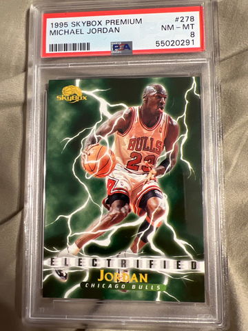 1995 SKYBOX PREMIUM MICHAEL JORDAN ELECTRIFIED PSA 8