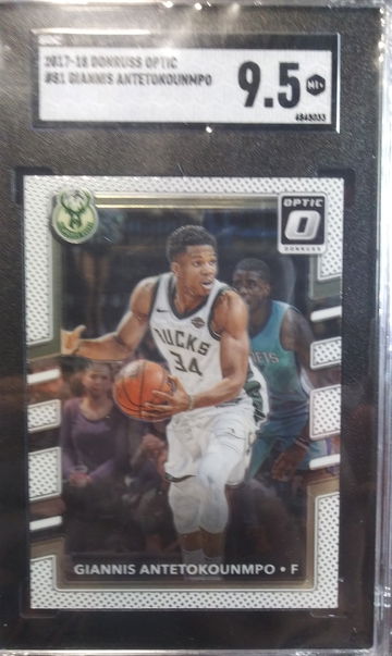Giannis Antetokounmpo 2017-18 Optic SGC 9.5