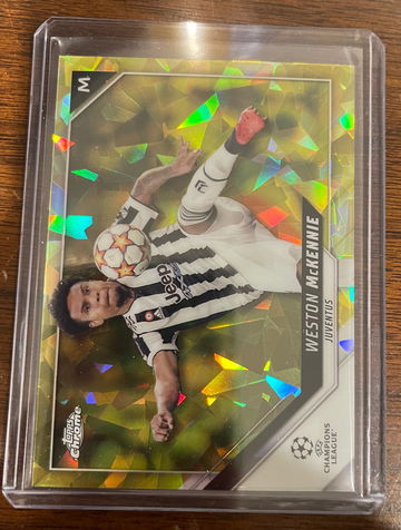 WESTON MCKENNIE 2021-22 Topps Chrome UEFA Sapphire #175 Yellow Refractor 04/99