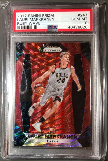 2017-18 Panini Prizm Lauri Markkanen Ruby Wave PSA 10