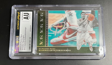 2023-24 Panini Noir Giannis Antetokounmpo Sneaker Spotlight Auto Autograph /99 CGC COA Bexkett Witness