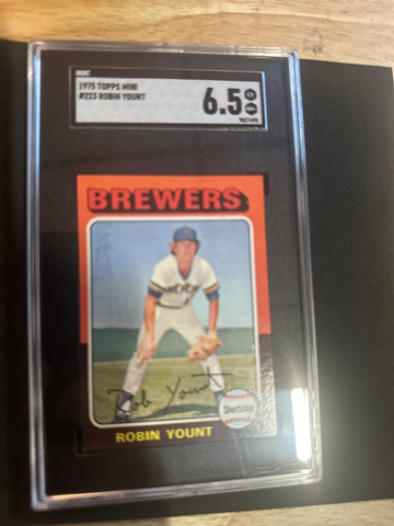 1975 TOPPS MINI #223 ROBIN YOUNT ROOKIE SGC 6.5  