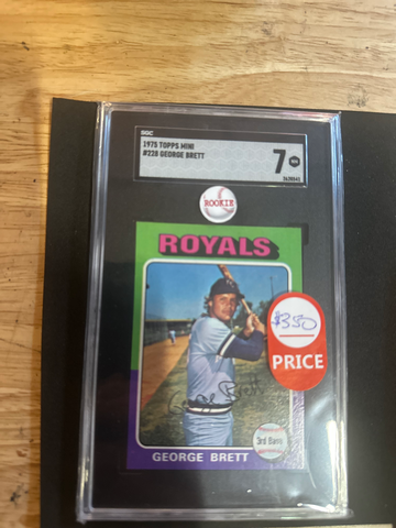 1975 TOPPS MINI 228 GEORGE BRETT ROOKIE SGC 7 Centered) 