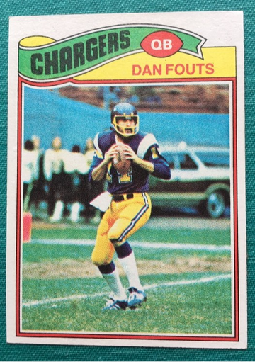1977 TOPPS FOOTBALL #274 DAN FOUTS