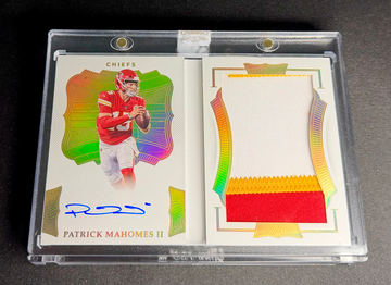 2020 Patrick Mahomes II Panini Flawless Gold Patch Auto Booklet 7/10 SEALED Veterans Booklets Autograph