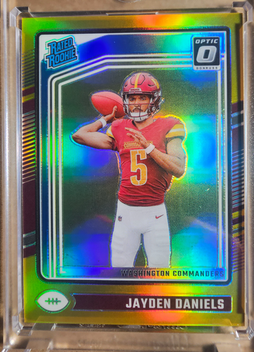 2024 Donruss Optic Gold Jayden Daniels 05/10 JRSY#