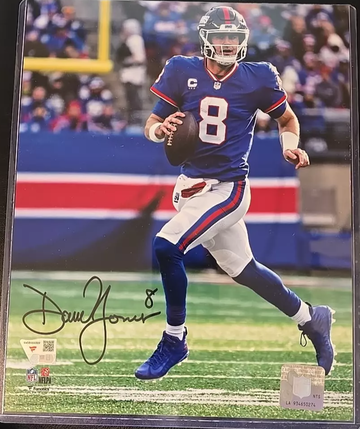 Daniel Jones  8x10 Autographed Photo Fanatics Authenticated  New York Giants 