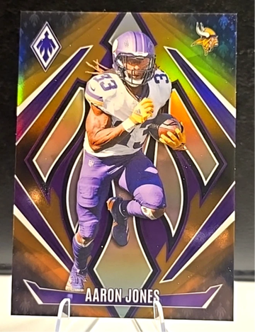 2024 Panini Phoenix Aaron Jones #2 Gold Fade /125 Minnesota Vikings