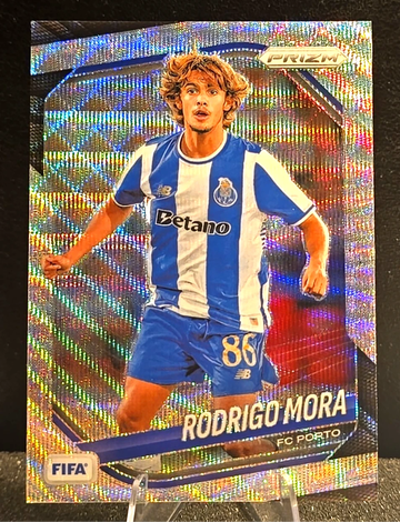 2025-26 Panini Prizm FIFA  Rodrigo Mora  Silver Wave Prizm SP  FC Porto