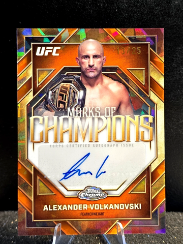 ALEXANDER VOLKANOVSKI  2026 TOPPS CHROME UFC SAPPHIRE  Orange  Auto  13/25  Champions