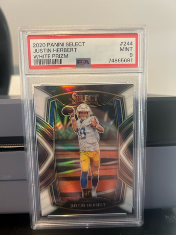 2020 PANINI SELECT JUSTIN HERBERT WHITE PRIZM CLUB LEVEL /35