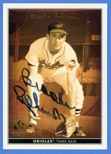 2002 SP LEGENDARY CUTS BROOKS ROBINSON AUTO