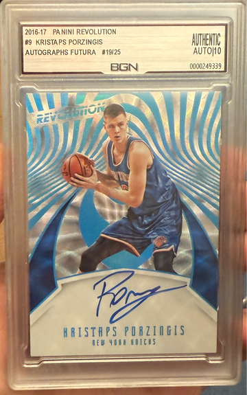 2016 Panini Revolution Kristaps Porzingis Autograph Futura /25 BGN Auto 10