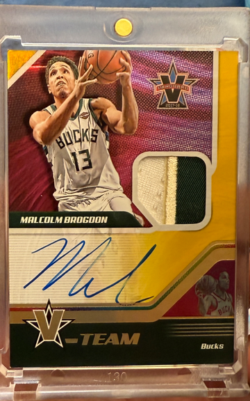 2017 Panini Vanguard Malcolm Brogdon Patch Auto V-Team Gold /10