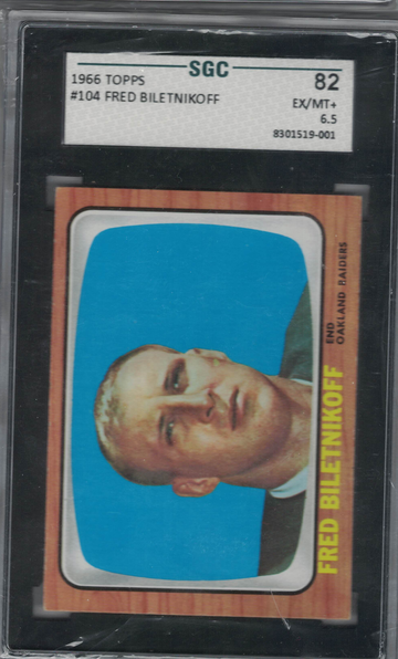 1966 Topps Football #104 Fred Biletnikoff SGC 82 Ex Mt plus