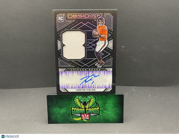 2021 Panini Obsidian Justin Fields #203 Purple /40 Patch RC