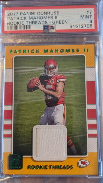 2017 Patrick Mahomes Donruss Rookie Threads Green PSA MINT