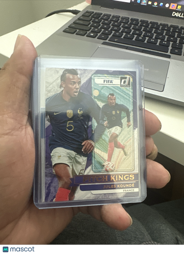 2022-23 Panini Donruss Pitch Kings Jules Kounde #8