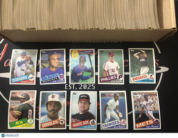 1985 Topps NEAR COMPLETE SET 765/792 Cards