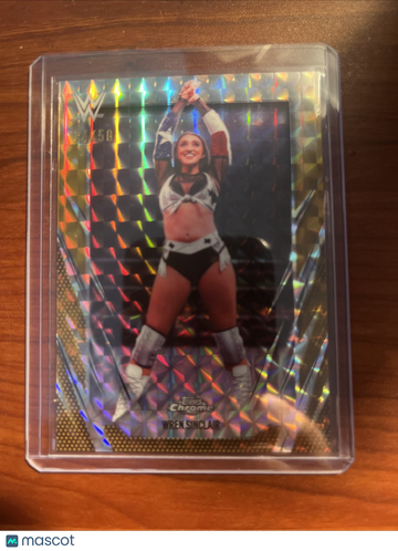 2026 Topps Chrome WWE Wren Sinclair #134 Gold Refractor Parallel/Variety Base Set