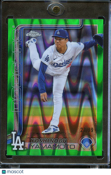 2025 Topps Chrome Yoshinobu Yamamoto #179 Green RayWave /99